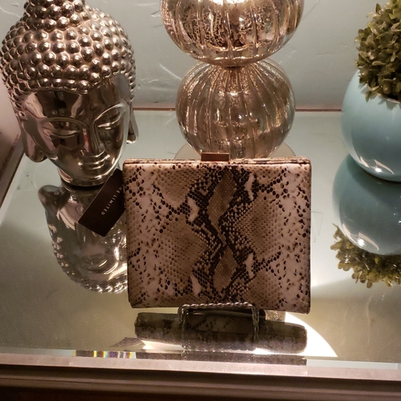 Bag - Picture 1 of 4